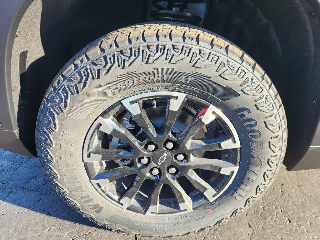 new 2026 Chevrolet Traverse car, priced at $54,717