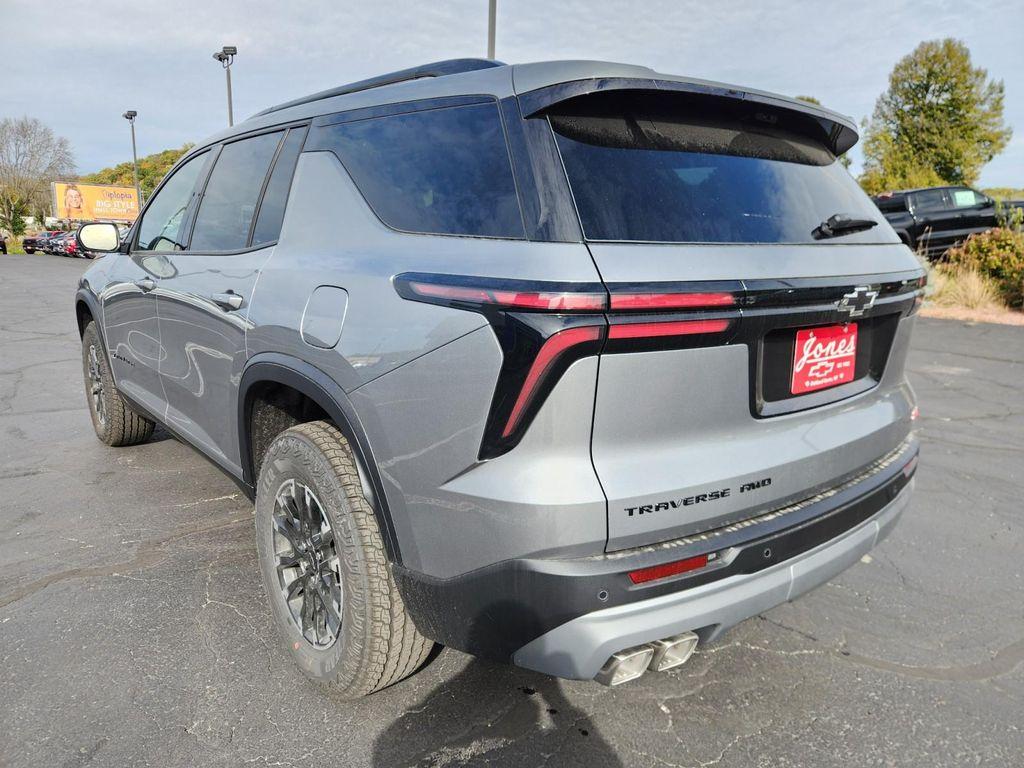 new 2026 Chevrolet Traverse car, priced at $52,453