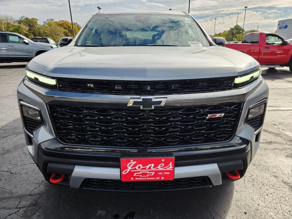 new 2026 Chevrolet Traverse car, priced at $52,453