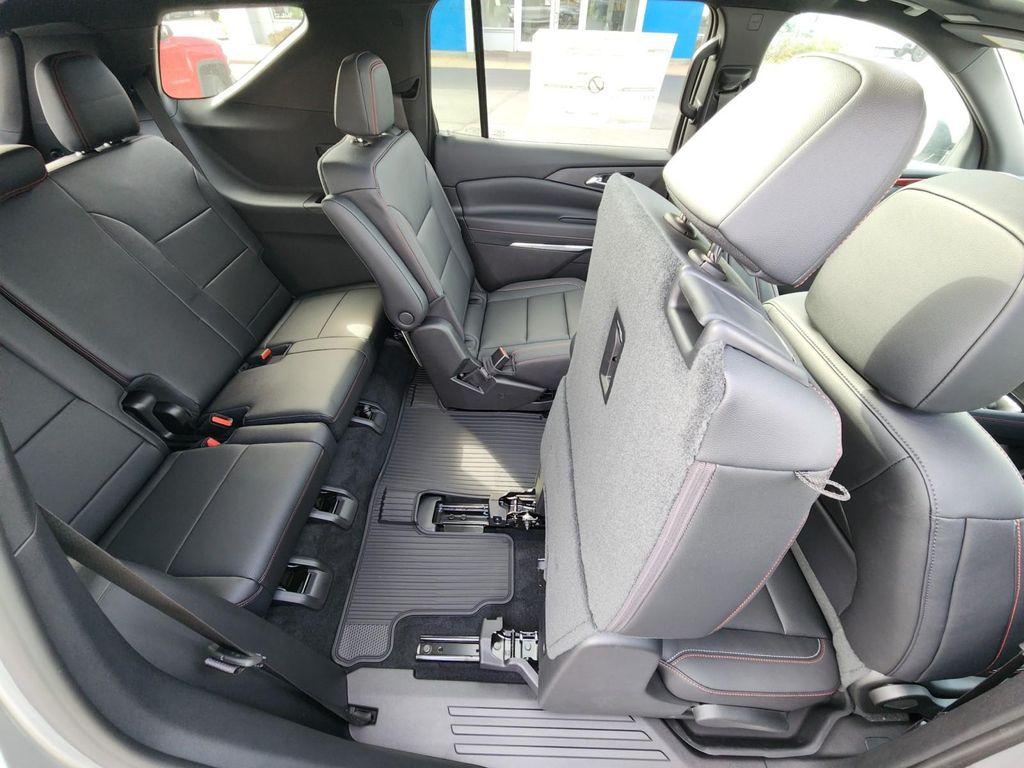 new 2026 Chevrolet Traverse car, priced at $52,453