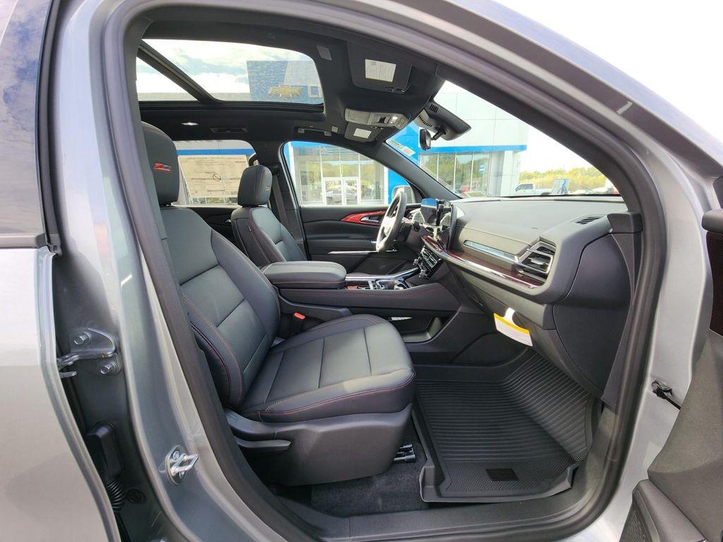 new 2026 Chevrolet Traverse car, priced at $52,453