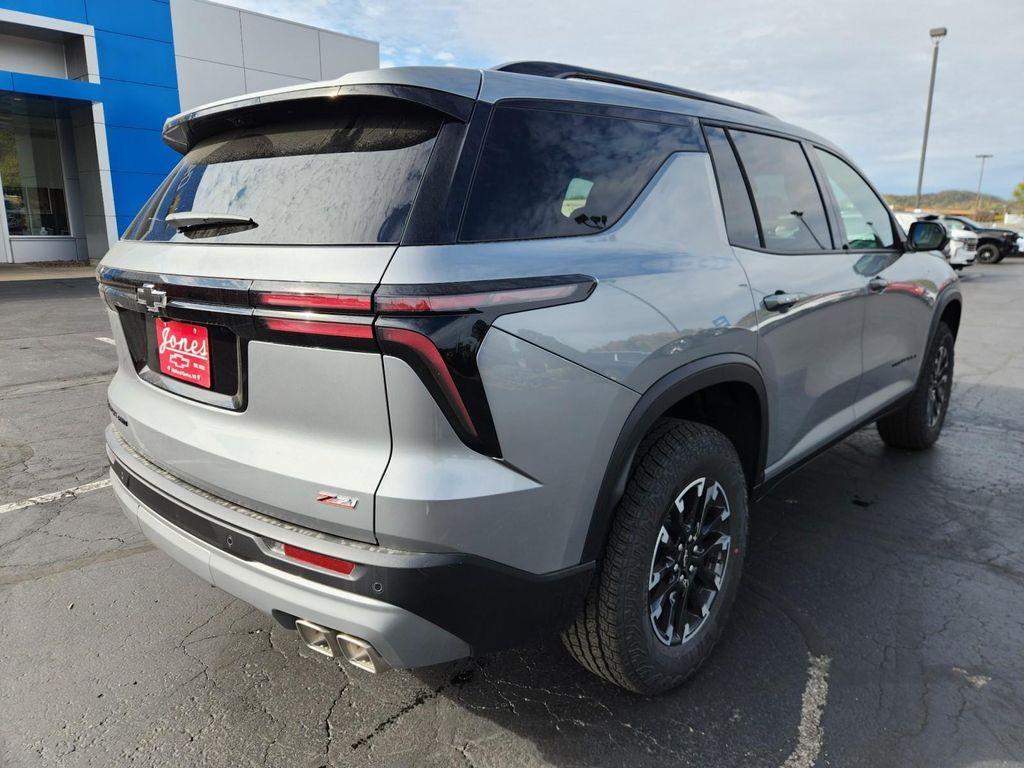 new 2026 Chevrolet Traverse car, priced at $52,453