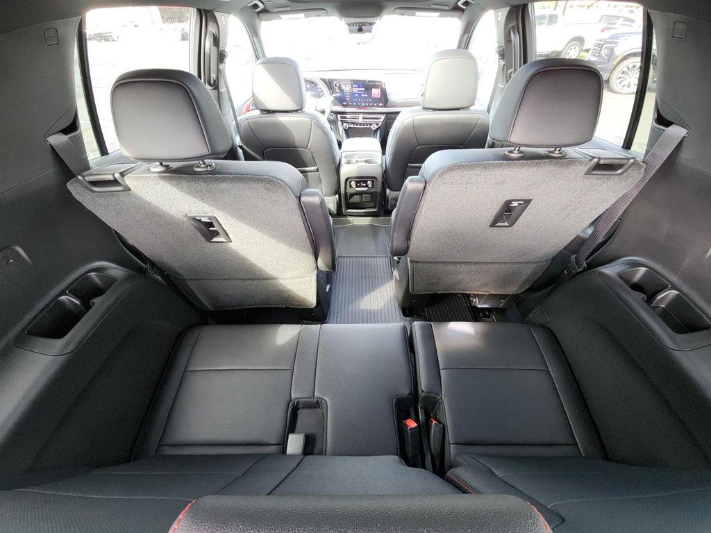 new 2026 Chevrolet Traverse car, priced at $52,453