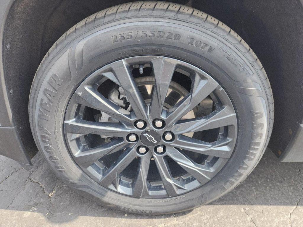 used 2023 Chevrolet Traverse car, priced at $39,987