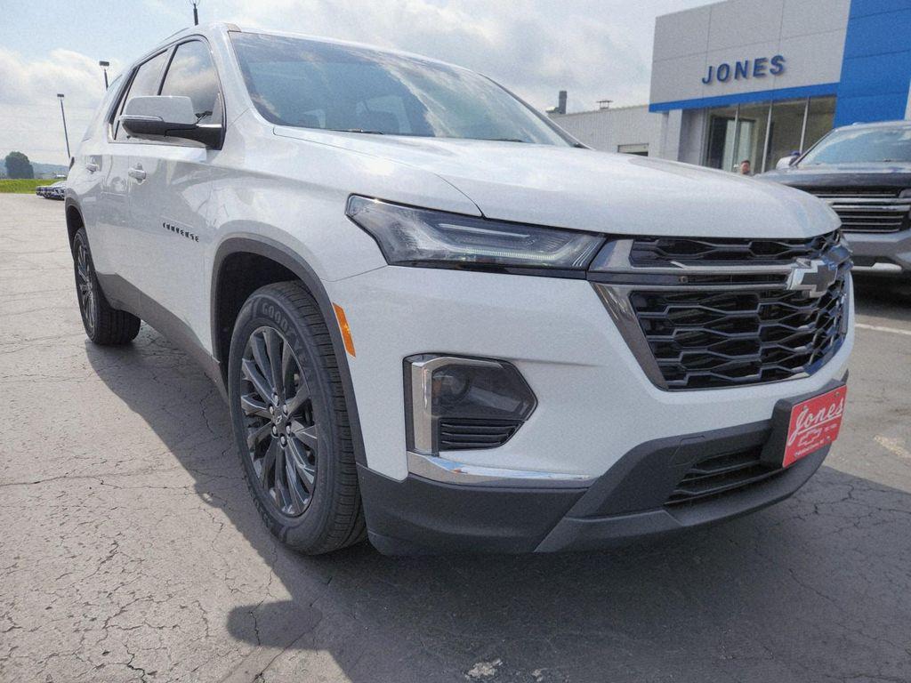 used 2023 Chevrolet Traverse car, priced at $39,987