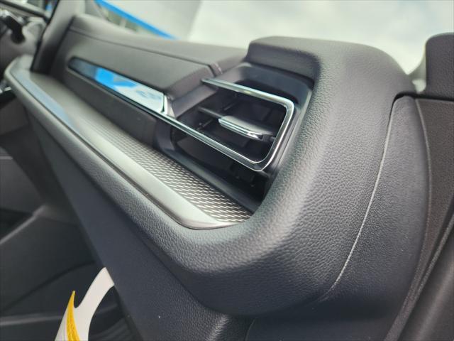 new 2025 Chevrolet Traverse car, priced at $49,995