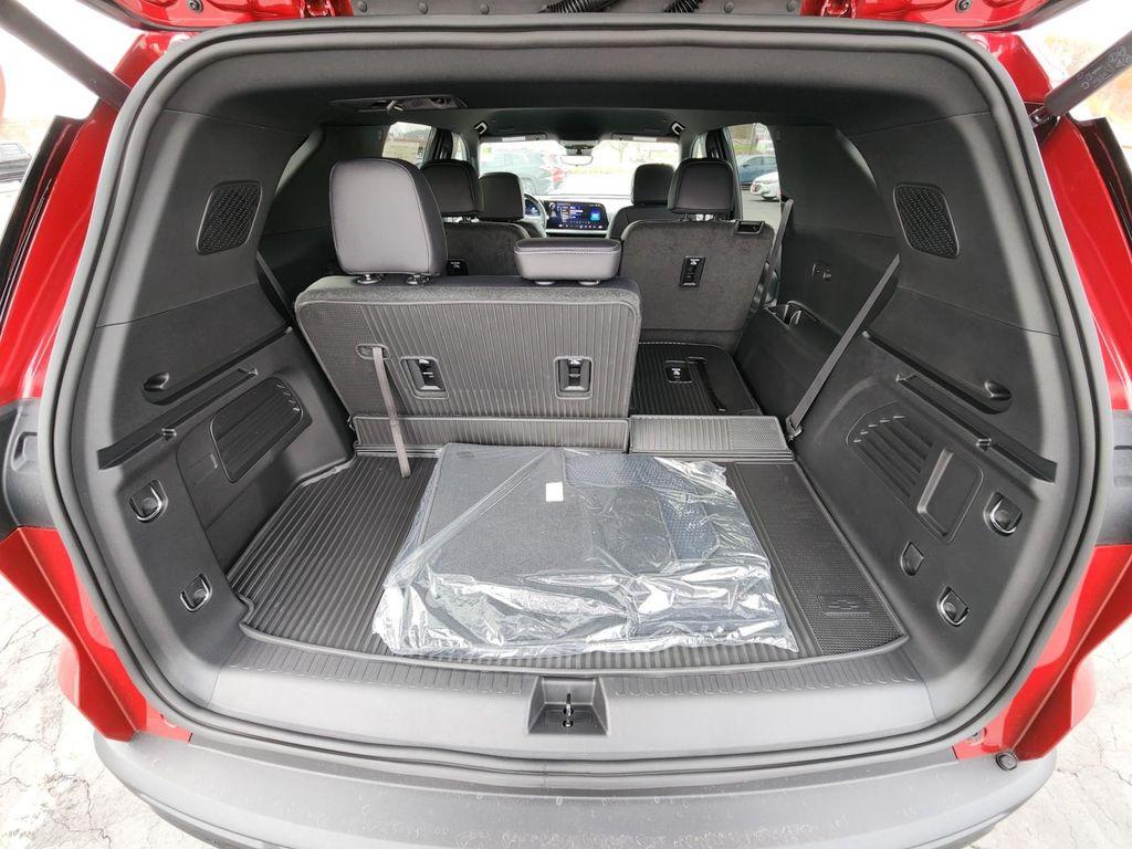 new 2026 Chevrolet Traverse car, priced at $52,659