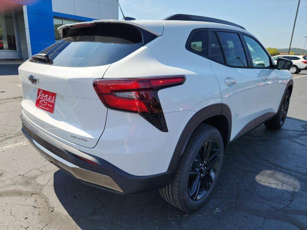 new 2026 Chevrolet Trax car, priced at $27,622