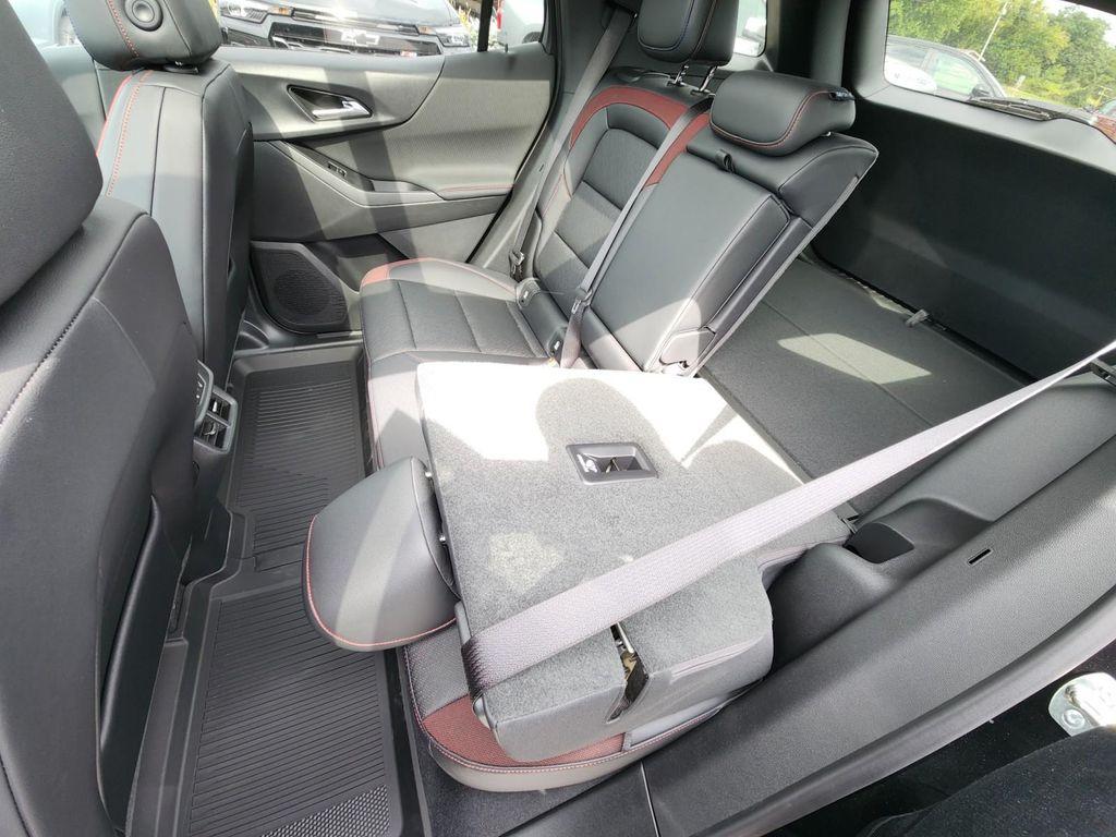 new 2026 Chevrolet Equinox car, priced at $38,033