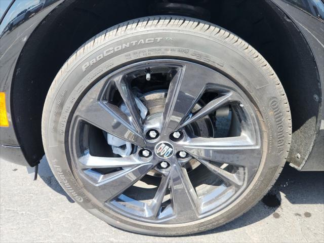 used 2024 Buick Envision car, priced at $35,987