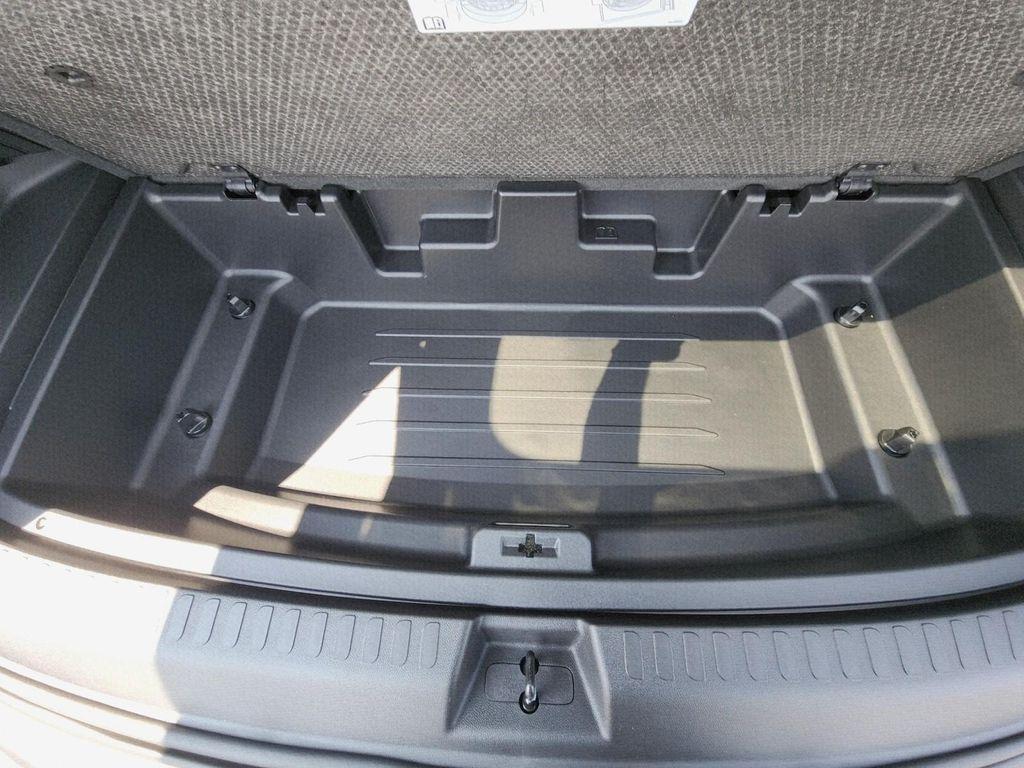 new 2026 Chevrolet Traverse car, priced at $43,215