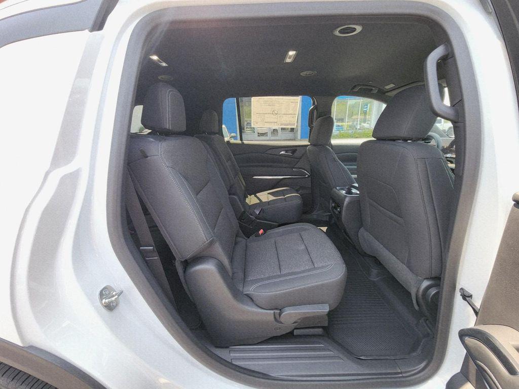 new 2026 Chevrolet Traverse car, priced at $43,215
