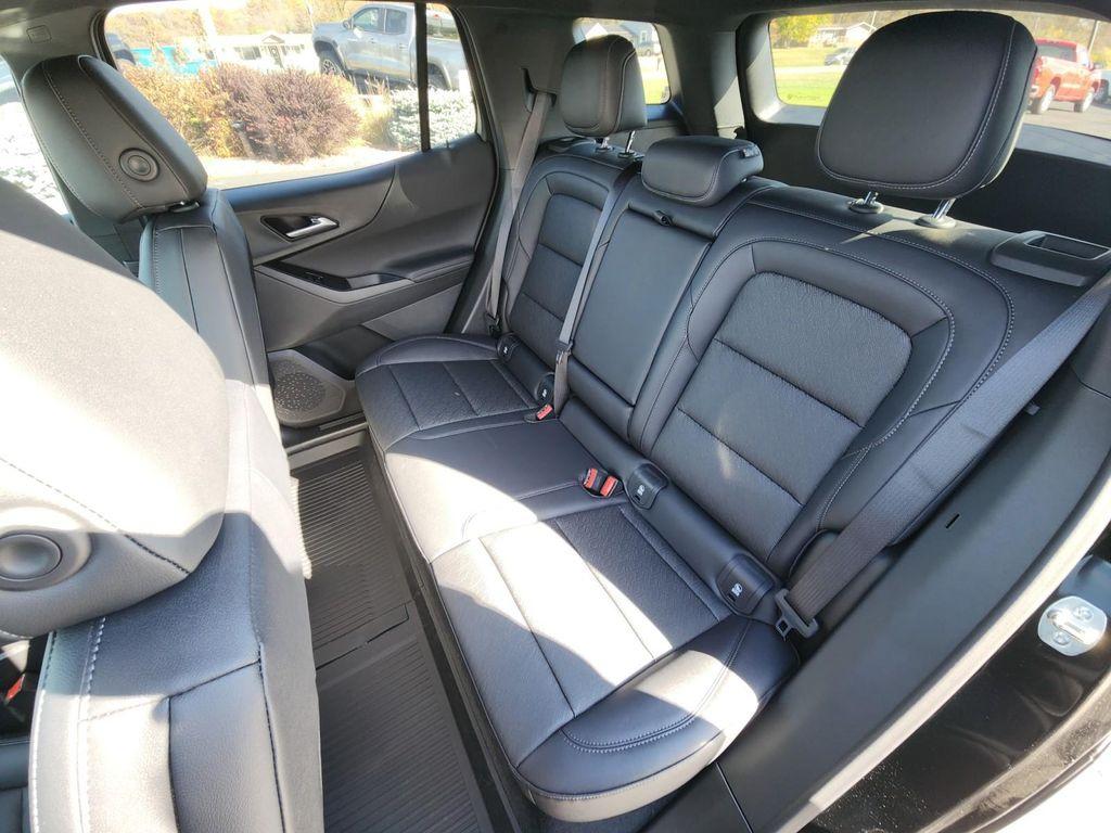 new 2026 Chevrolet Equinox car, priced at $35,179