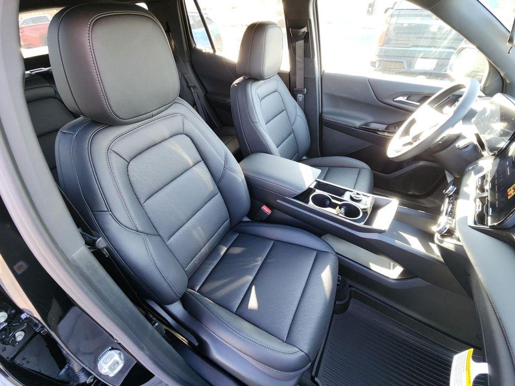 new 2026 Chevrolet Equinox car, priced at $35,179