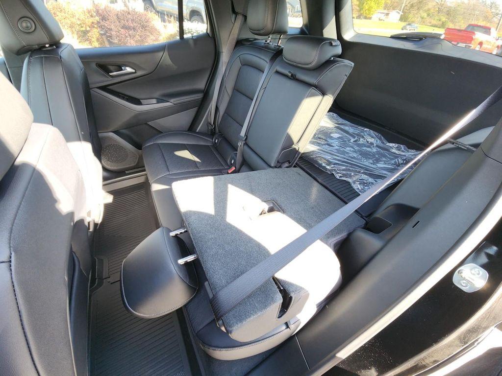 new 2026 Chevrolet Equinox car, priced at $35,179