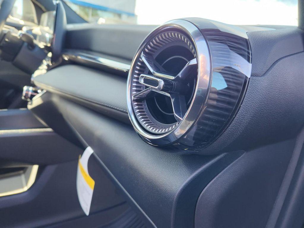 new 2026 Chevrolet Equinox car, priced at $35,179