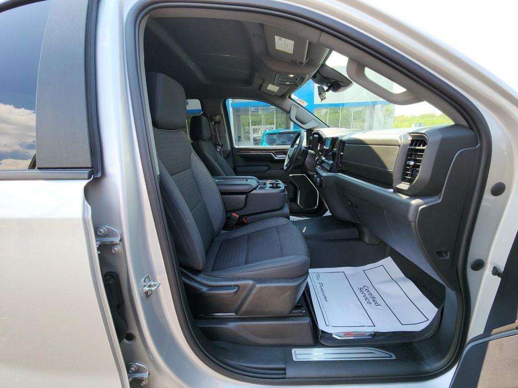 used 2022 Chevrolet Silverado 1500 car, priced at $41,975
