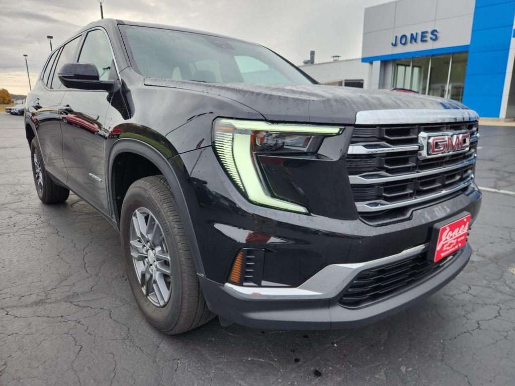 used 2025 GMC Acadia car, priced at $37,987