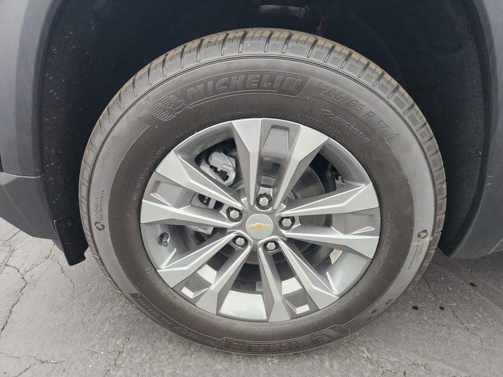 new 2026 Chevrolet Equinox car, priced at $35,379