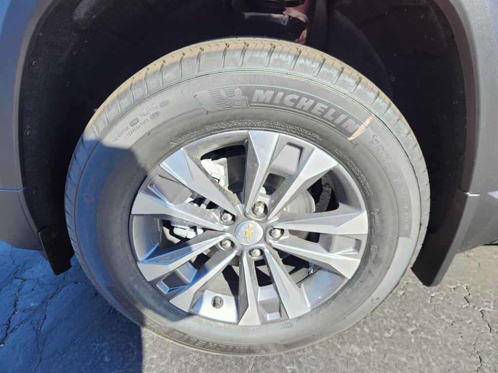 new 2026 Chevrolet Equinox car, priced at $34,668