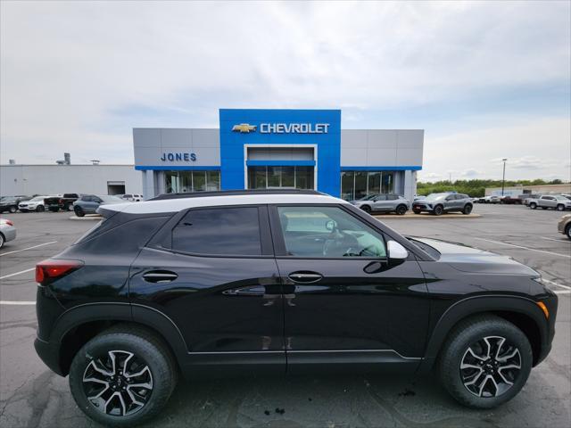 new 2025 Chevrolet TrailBlazer car, priced at $32,680