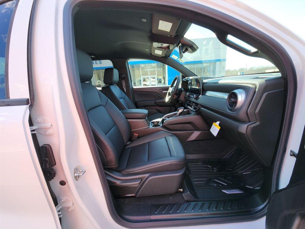 new 2025 Chevrolet Colorado car, priced at $42,789