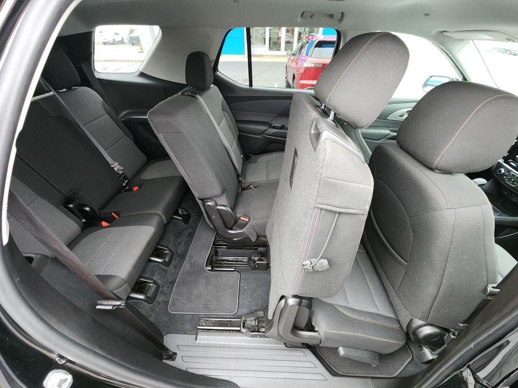 used 2021 Chevrolet Traverse car, priced at $23,987