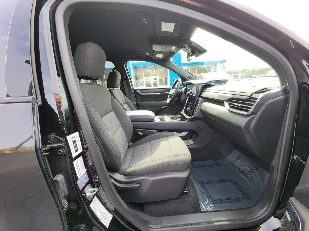 used 2025 GMC Acadia car, priced at $38,987