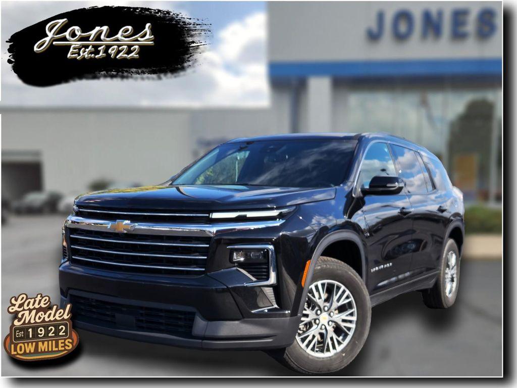 used 2025 Chevrolet Traverse car, priced at $37,987