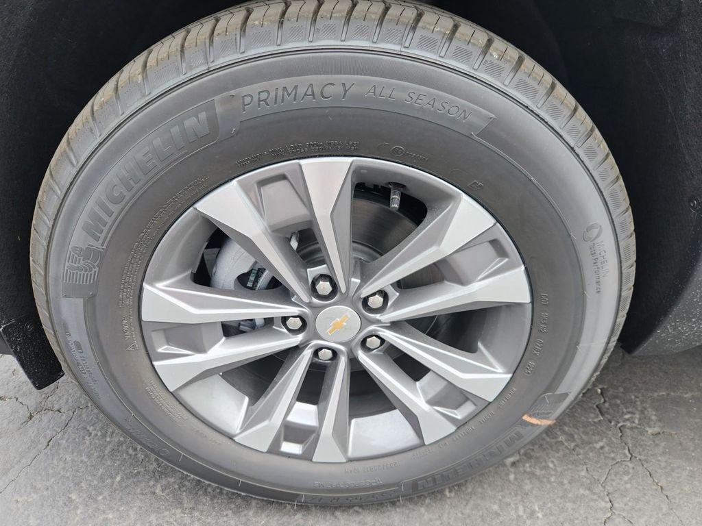 new 2026 Chevrolet Equinox car, priced at $34,740