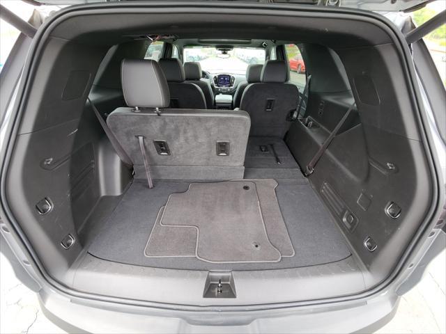 used 2023 Chevrolet Traverse car, priced at $33,987