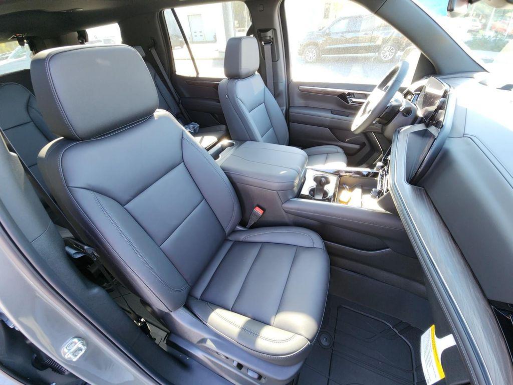 new 2025 Chevrolet Tahoe car, priced at $72,850