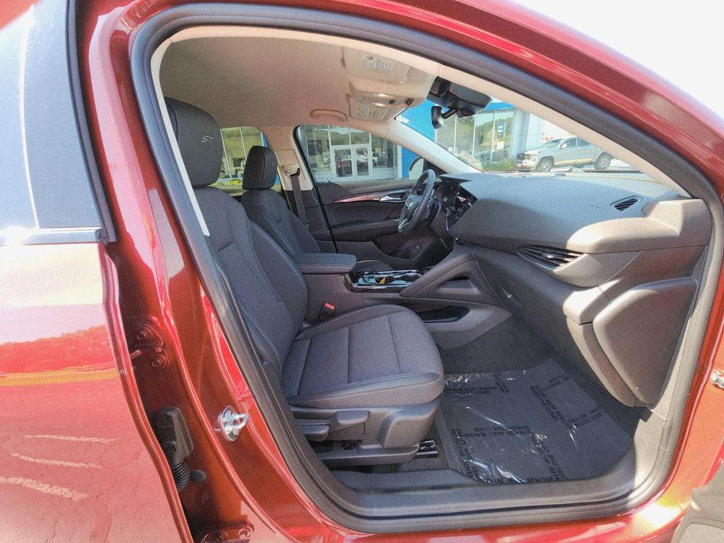 used 2023 Buick Envision car, priced at $31,987