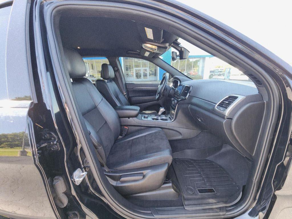 used 2022 Jeep Grand Cherokee car, priced at $27,987