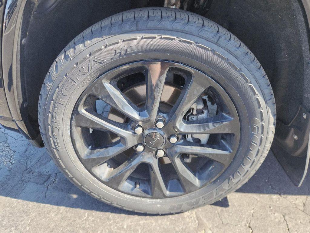 used 2022 Jeep Grand Cherokee car, priced at $27,987
