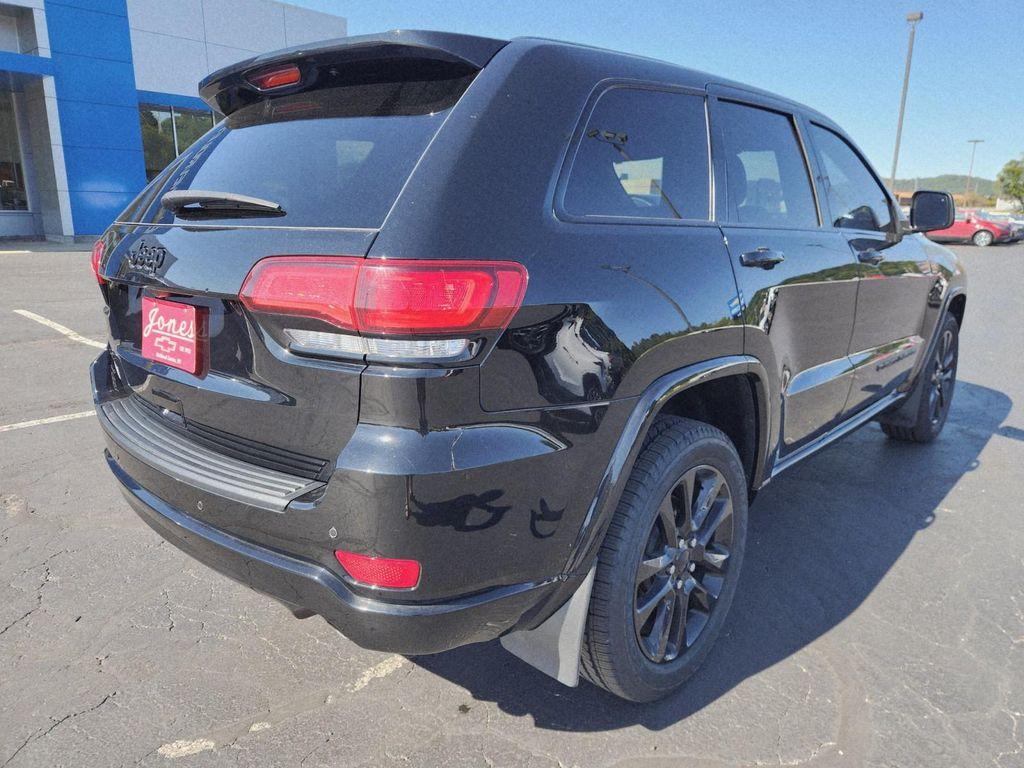 used 2022 Jeep Grand Cherokee car, priced at $27,987