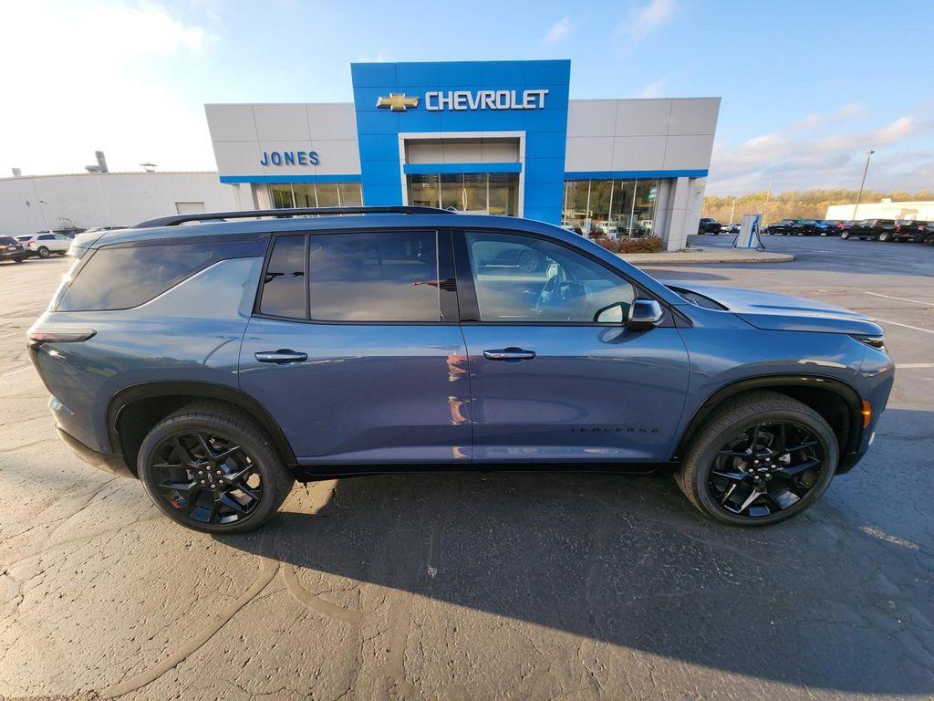 used 2025 Chevrolet Traverse car, priced at $53,987
