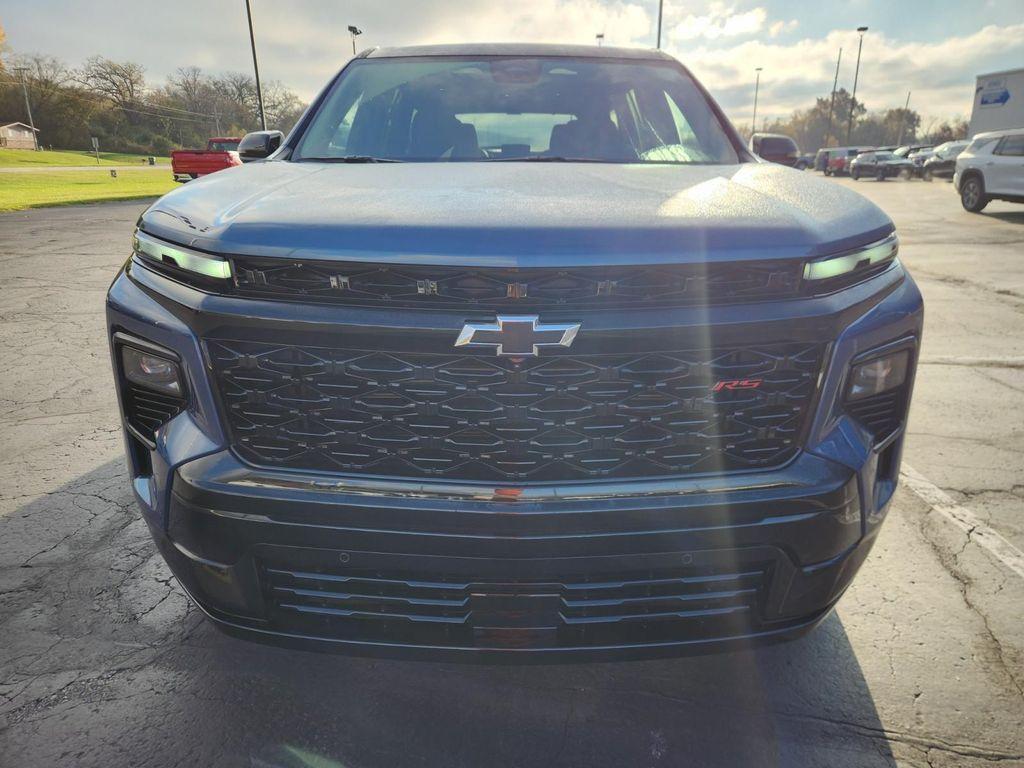 used 2025 Chevrolet Traverse car, priced at $53,987