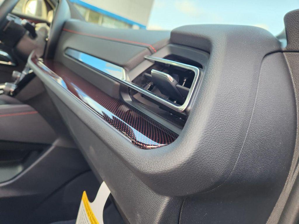 used 2025 Chevrolet Traverse car, priced at $53,987