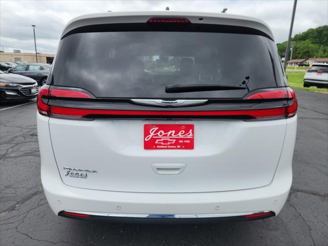 used 2024 Chrysler Pacifica car, priced at $35,987