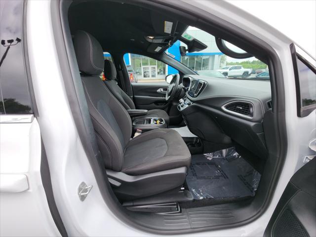 used 2024 Chrysler Pacifica car, priced at $35,987