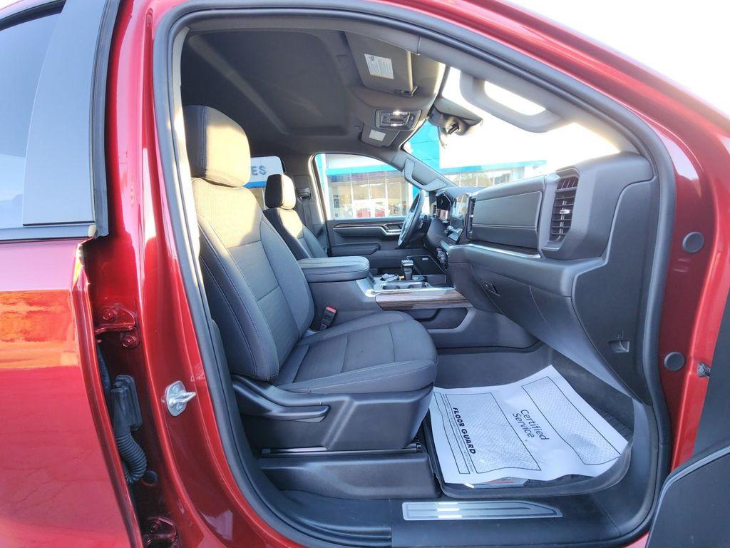 used 2025 Chevrolet Silverado 1500 car, priced at $50,987