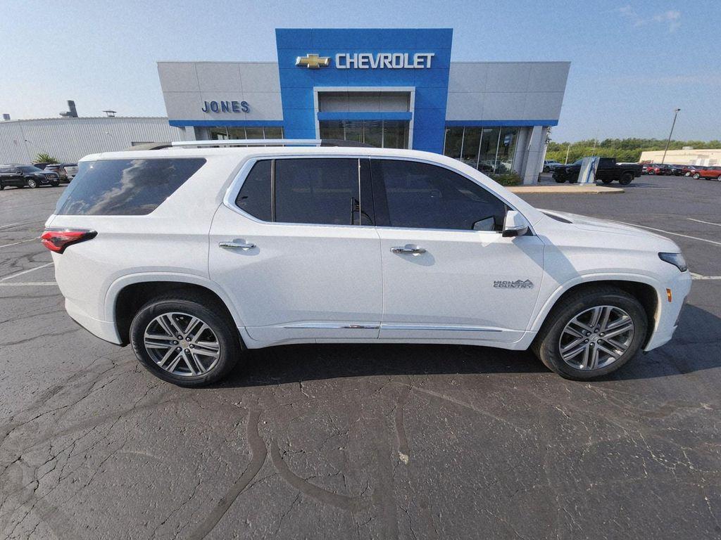 used 2023 Chevrolet Traverse car, priced at $40,987