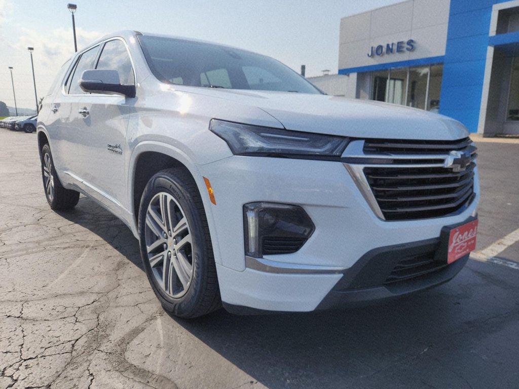used 2023 Chevrolet Traverse car, priced at $40,987