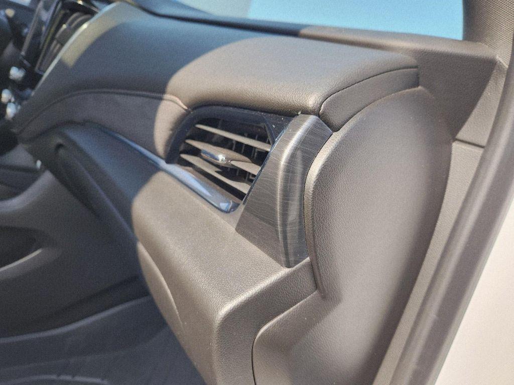 used 2023 Chevrolet Traverse car, priced at $40,987