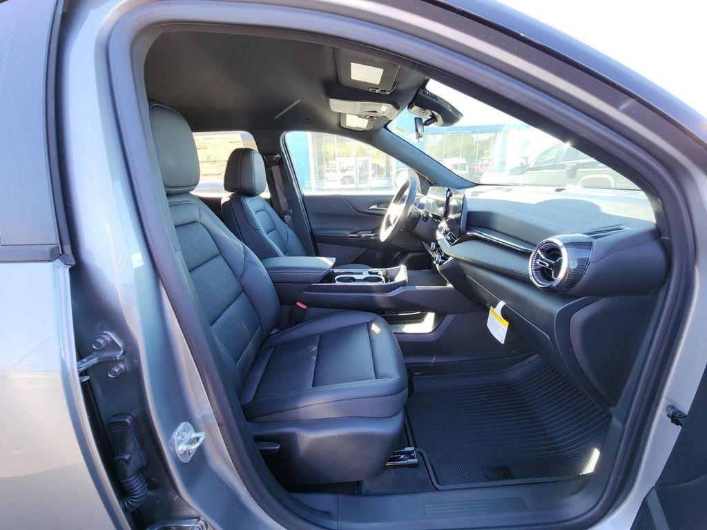 new 2026 Chevrolet Equinox car, priced at $34,668