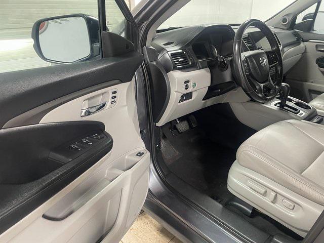 used 2019 Honda Pilot car, priced at $27,417