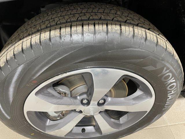 used 2020 Jeep Cherokee car, priced at $16,991