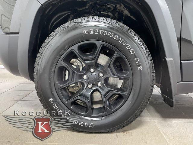 used 2022 Jeep Cherokee car, priced at $27,861