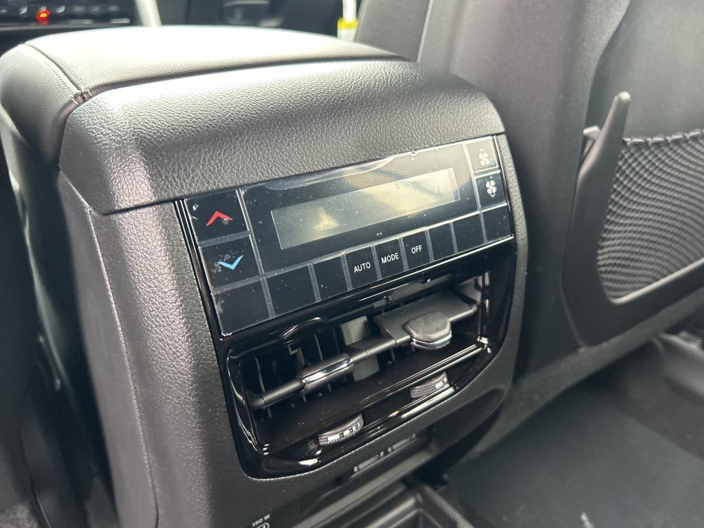 new 2025 Jeep Grand Cherokee L car, priced at $46,225